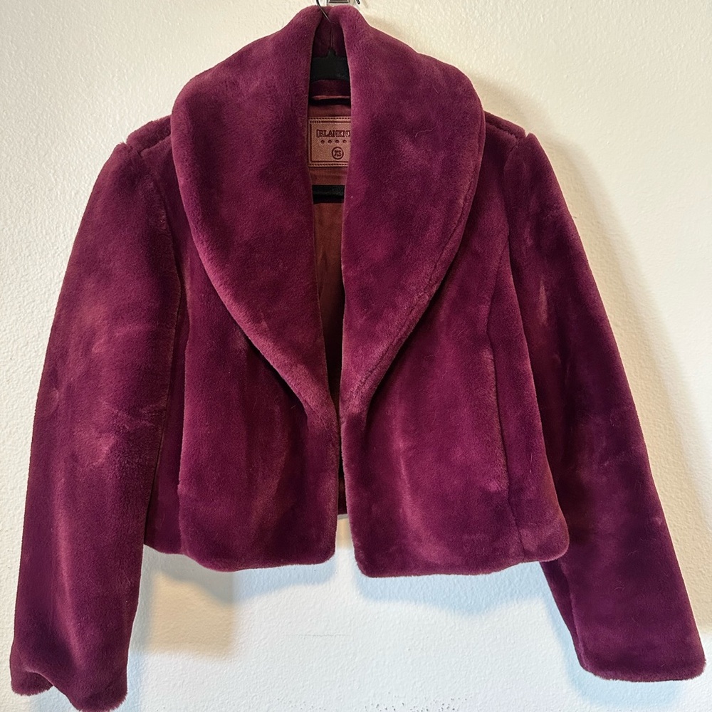 BLANKNYC cropped plush coat - Picture 2 of 2
